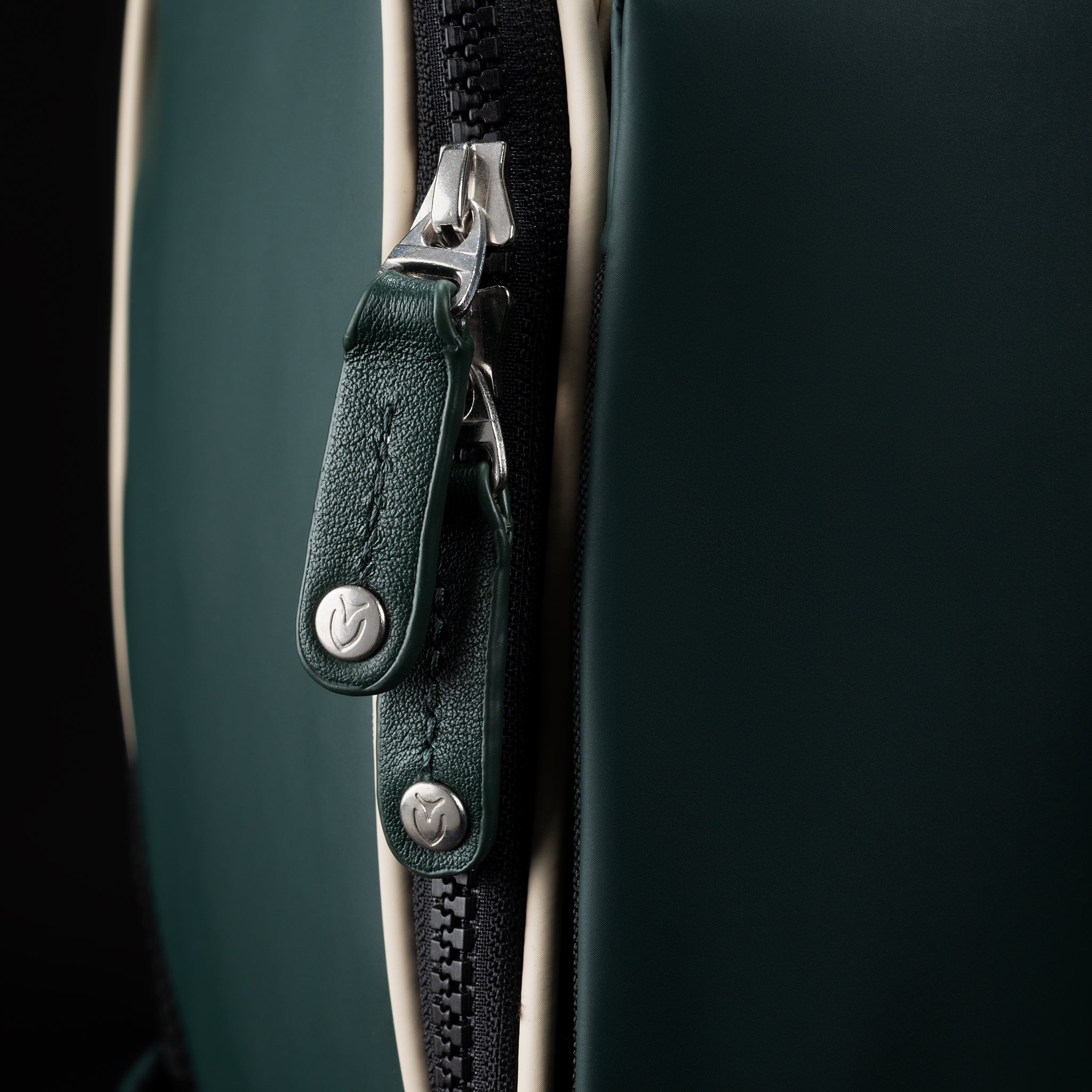 Lux Stand "Crewe Design" Cascade Green